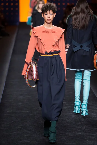 Look 2